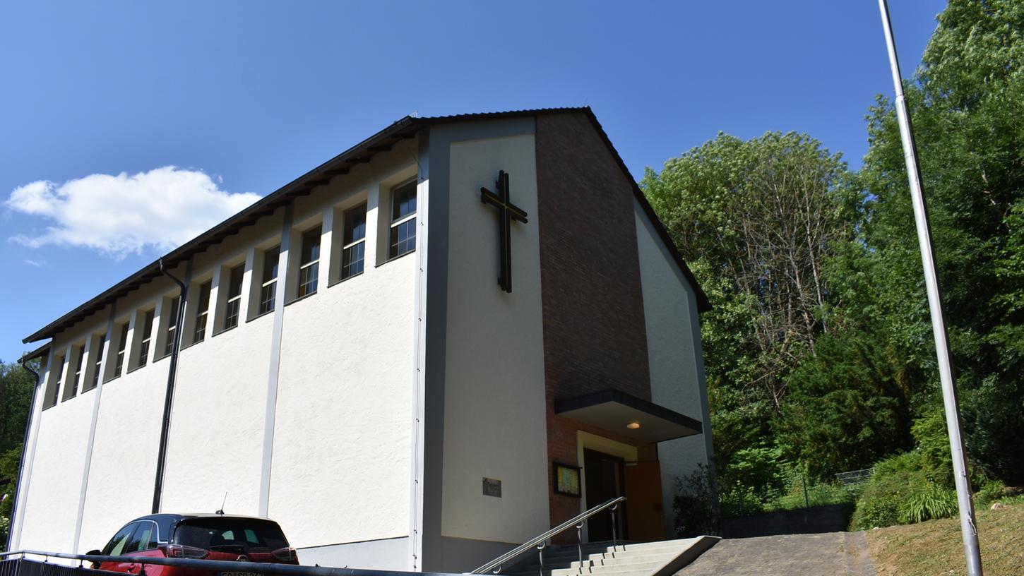 Erst 1968 wurde die katholische St. Michael in Gräfenberg eingeweiht. Nun droht dem Gebäude ein Abriss oder eine Umnutzung.