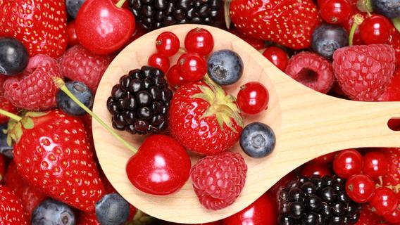 Apfel, Erdbeere, Pflaume: Welche Obstsorten sind zuckerarm?