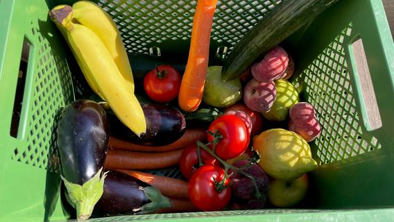 Voller Obst und Gemüse: Die grüne Ökokiste für Franken und "der beste Job der Welt"