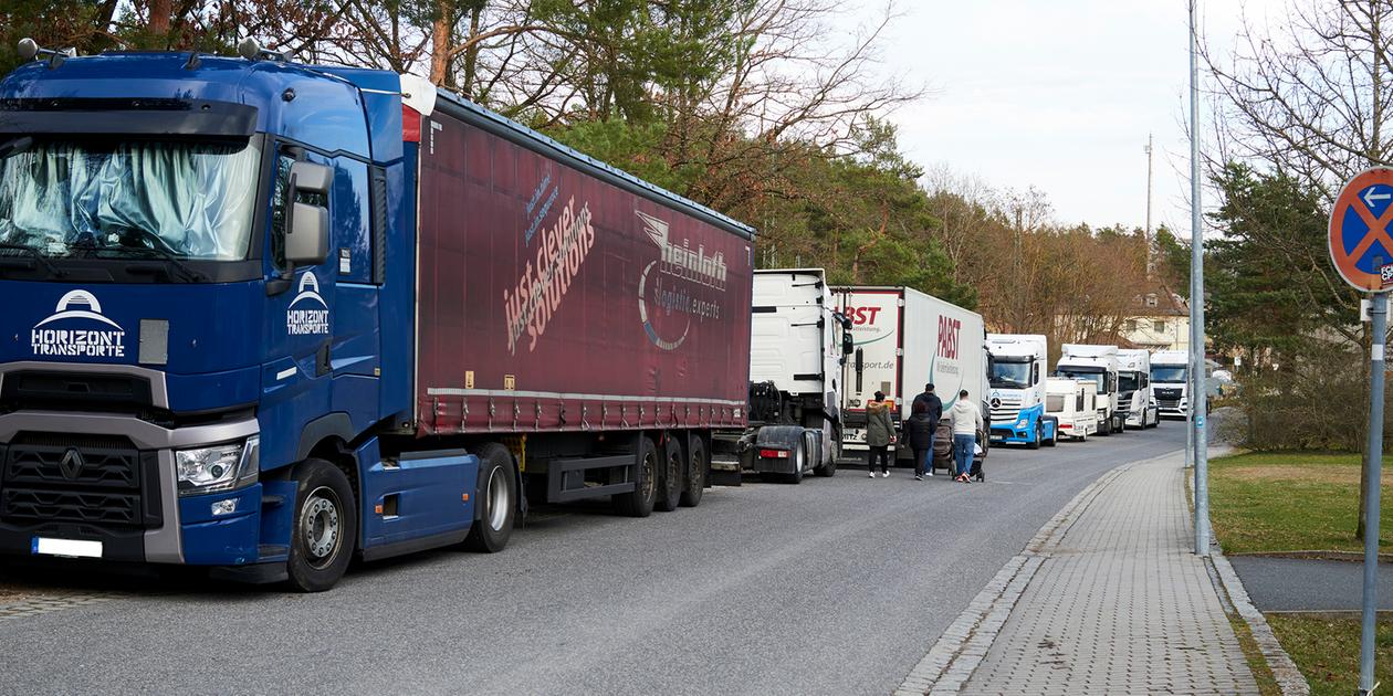 Der Lkw als Wohnmobil: Anwohner-Ärger über Parksituation in Schwarzenbruck