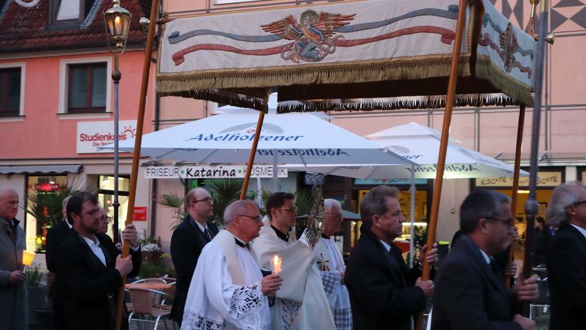 Zuletzt zur Lichterprozession am Abend des 1. Mai predigte Christian Ulbrich in St. Georg in Höchstadt.
