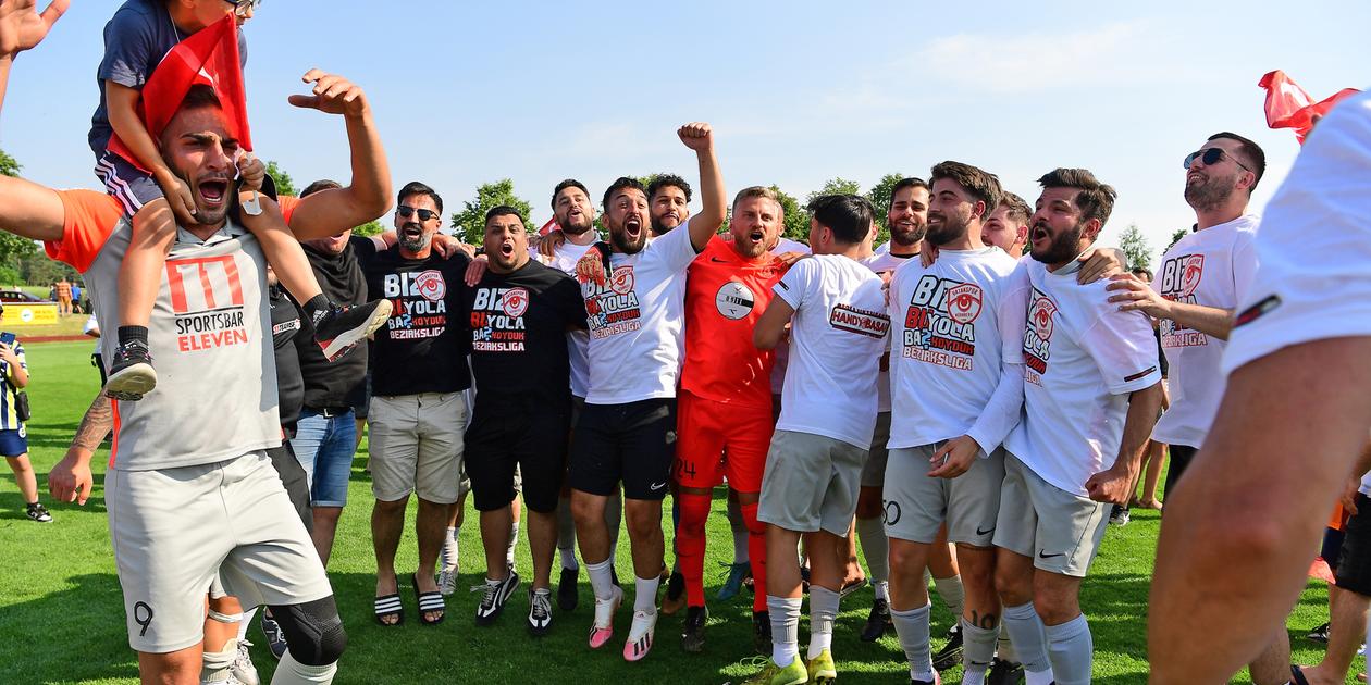 Vatanspor Nürnberg gewinnt in der Relegation und steigt auf