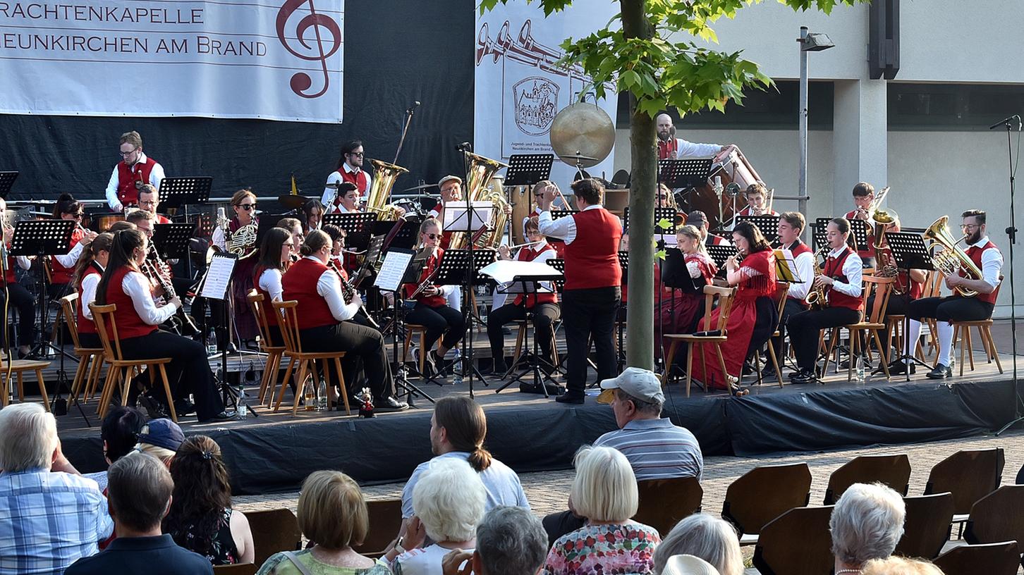 Beim Open Air der Jugend- und Trachtenkapelle Neunkirchen zeigte auch das Jugendorchester, was es kann.