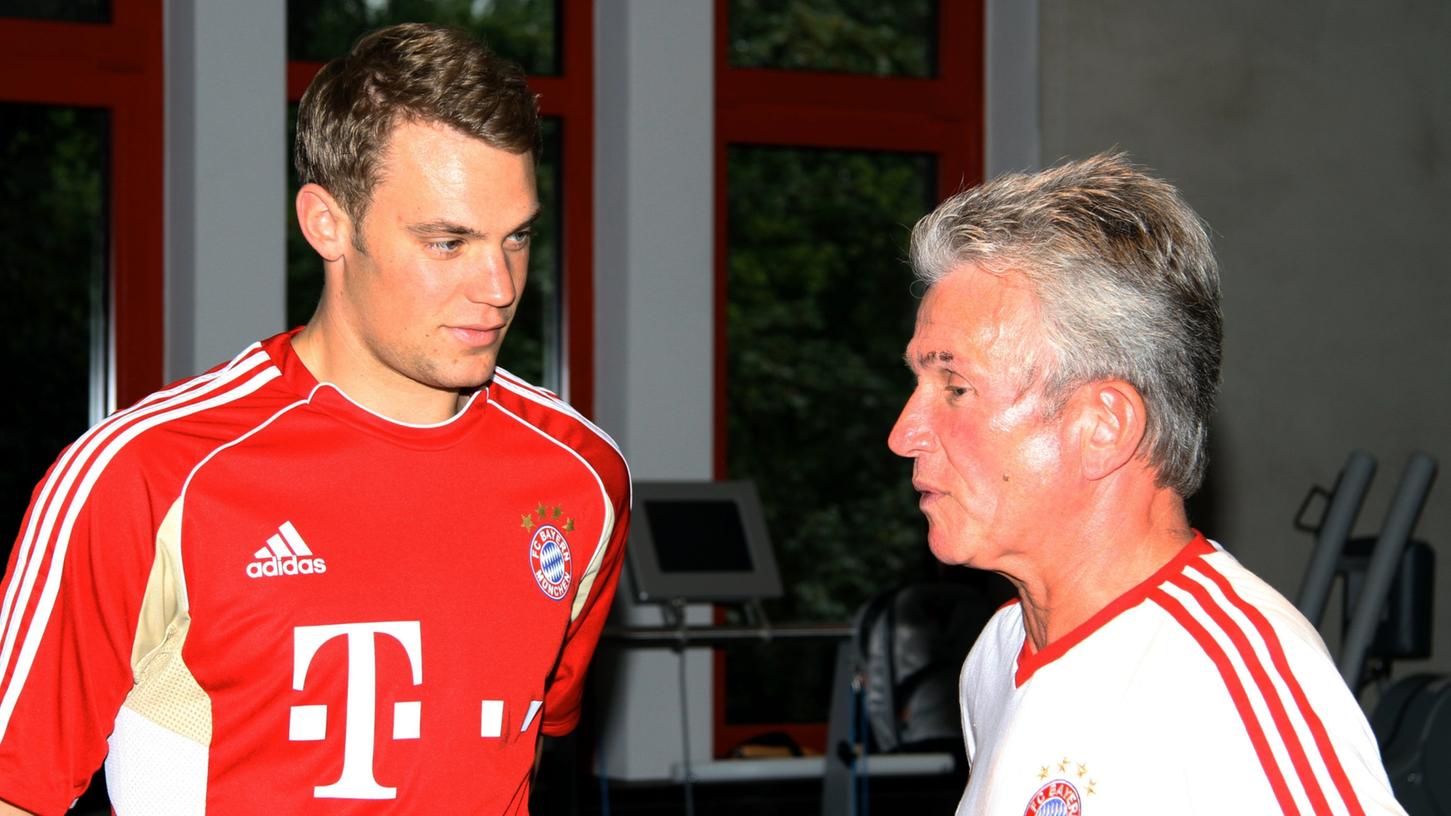 Jupp Heynckes (li.) plant mit Torwart Manuel Neuer für den Saison-Endspurt.