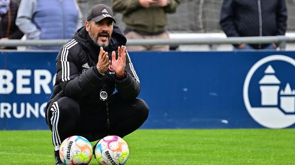 Im Juni 2023 stellte sich Cristian Fiél, der bereits zuvor als Nürnbergs neuer Übungsleiter feststand, gleichbedeutend mit dem öffentlichen Trainingsauftakt am Neuen Zabo vor. Der Hecking-Vertraute, der als Trainer von Dynamo Dresden und beim FCN bei der U23 davor schon erfolgreiche Arbeit geleistet hat, soll beim FCN fortan nicht nur für eine engagierte und emotionale Ansprache stehen. Unter dem gebürtigen Esslinger soll auch der Unterbau des FCN, den der Deutsch-Spanier erfolgreich bereits formte, wieder stärker in den Profi-Betrieb eingebunden werden.