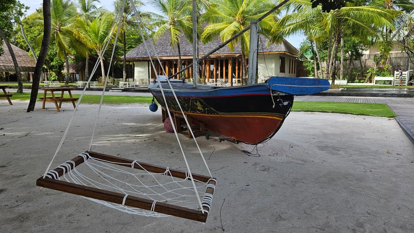 Die zwei größten Wirtschaftszweige der Malediven sind der Fischfang und der Tourismus.