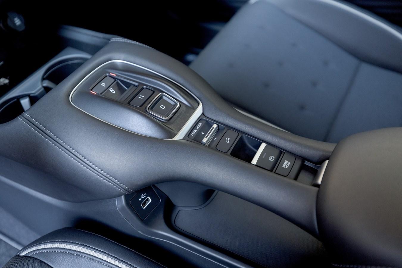 Hier lassen sich die Fahrstufen einlegen.