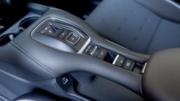 Hier lassen sich die Fahrstufen einlegen.