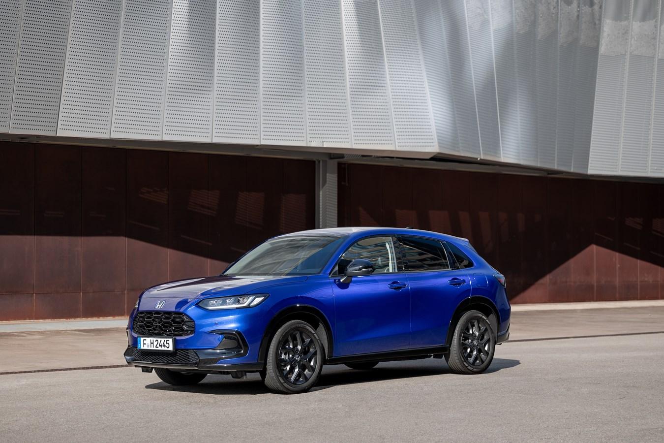 Der ZR-V startet in der Ausstattungsvariante "Sport" ab 43.900 Euro. Das Topmodell "Advance" kostet mindestens 46.900 Euro.