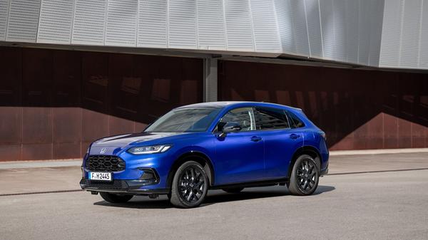 Der ZR-V startet in der Ausstattungsvariante "Sport" ab 43.900 Euro. Das Topmodell "Advance" kostet mindestens 46.900 Euro.