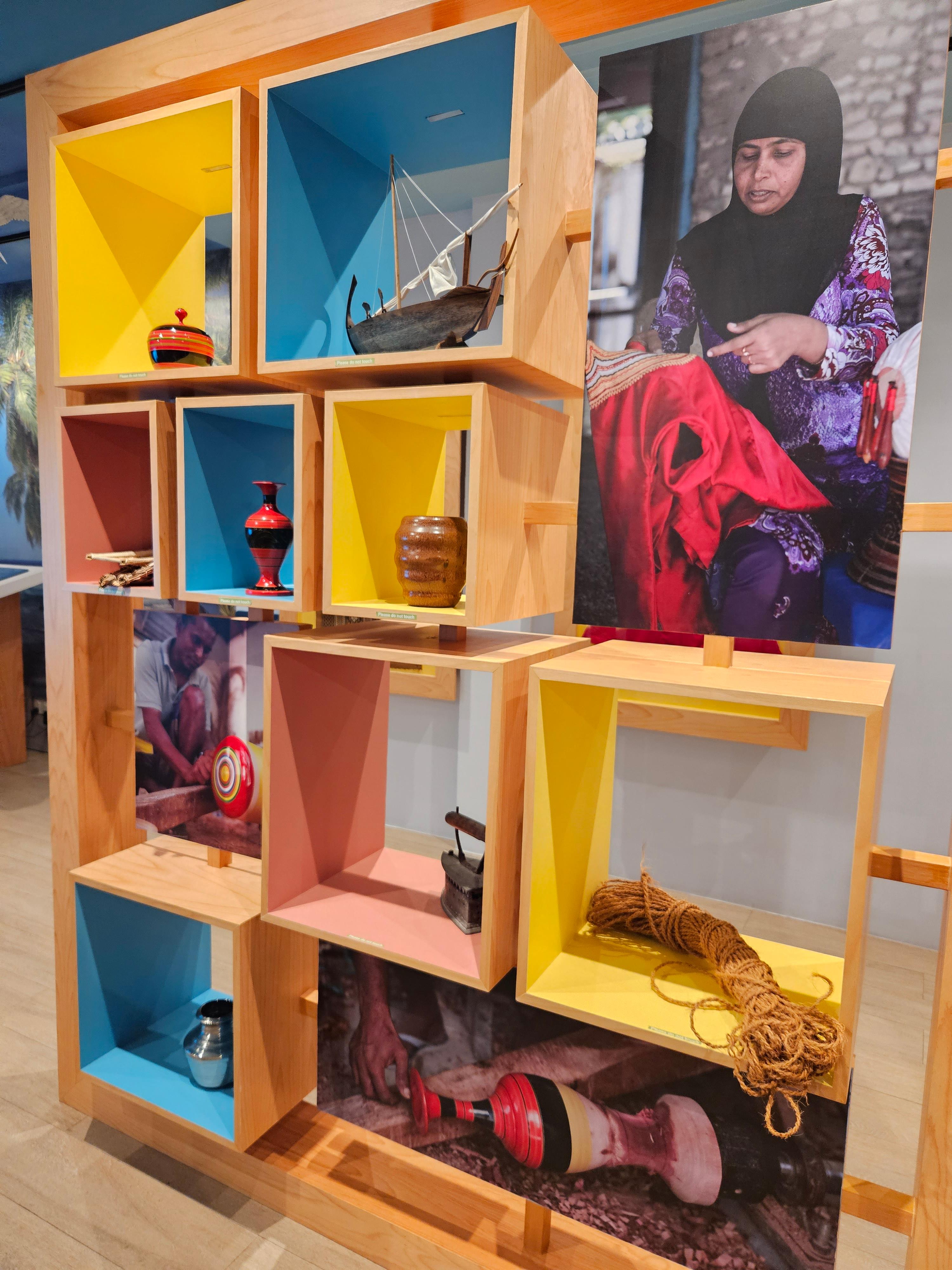 Bootsbau, Herstellung von Seilen und Matten, Stickerei oder Goldschmiederei: Handwerkskunst hat eine lange Tradition auf den Malediven. Aber sie stirbt langsam aus.