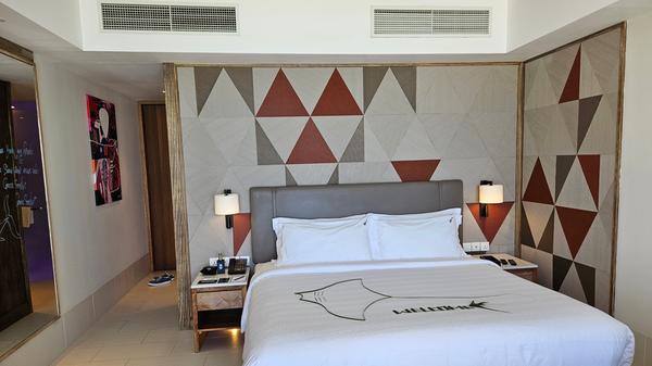 Wer weniger Geld für den Urlaub in den Malediven ausgeben will, nächtigt auf den Inseln, auf denen die Malediver leben. Laut aktuellen Daten gibt es 830 Gasthäuser.