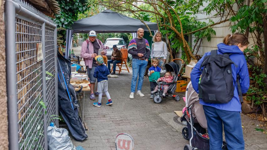 Erfolgreicher Grafflmarkt 2023 in Fürth: Die Menschen strömten zu den Trödelständen