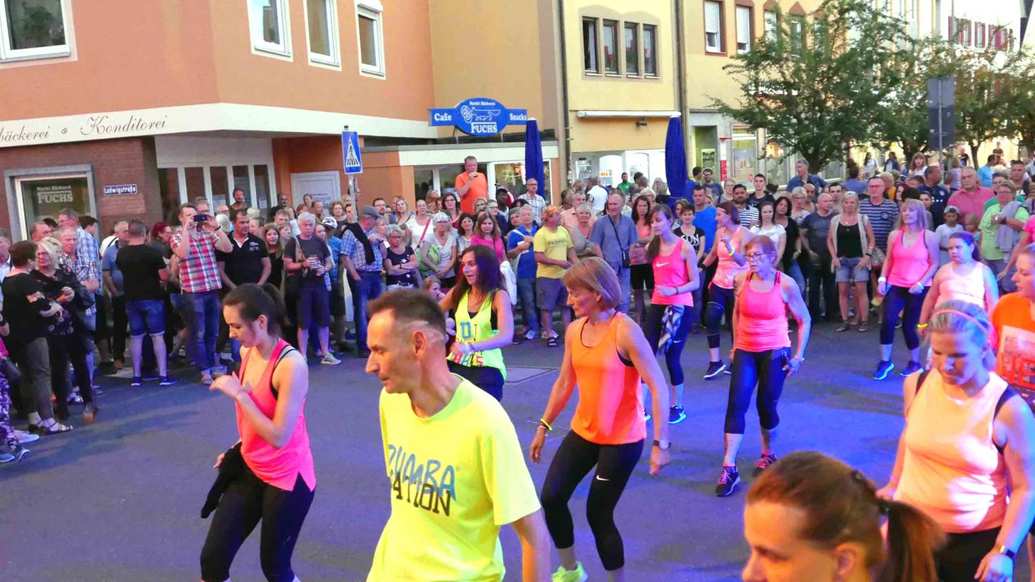 Die gesamte Innenstadt wird in der "Langen Kultur- und Einkaufsnacht" wieder zu einer Schaubühne. Die gesamte Innenstadt wird in der "Langen Kultur- und Einkaufsnacht" wieder zu einer Schaubühne.