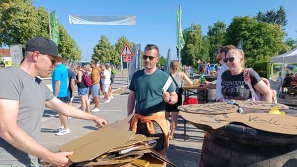 Schon mal Anfeuern üben. Hauptsache: laut! Auch so ein Anfeuer-Hotspot bei "Radfreunde/Hilpoltstein-Buchstaller".