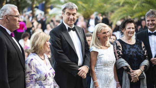 Markus Söder mit Bayerns Innenminister Joachim Herrmann (l.).