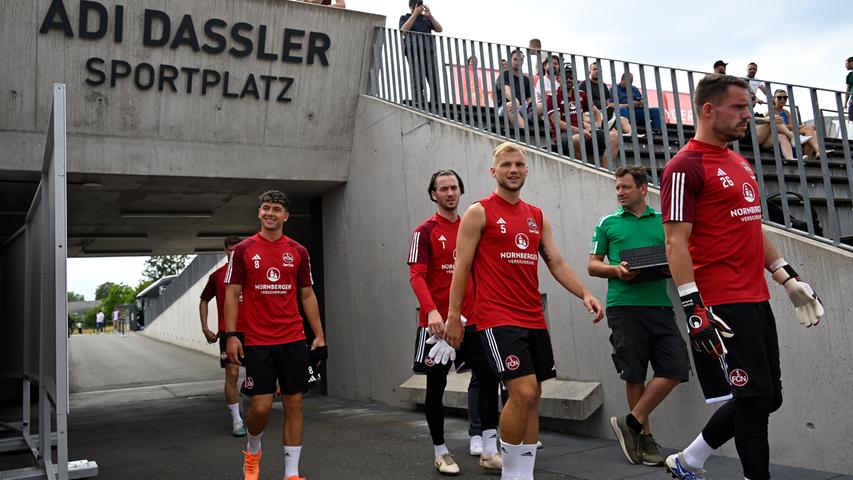 Seit dem Sommer 2021 spielt der 1. FC Nürnberg wieder in Trikots des Herzogenauracher Sportartikelherstellers Adidas.