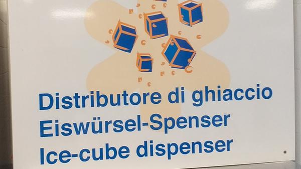 "Den Eiswürfelspender habe ich auf einem Campingplatz bei Cavallino in Italien aufgenommen", schreibt uns Franz Scholz aus Fürth.