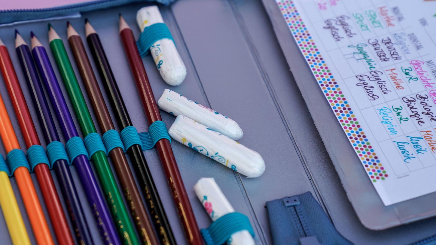 Symbolbild kostenlose Menstruationsartikel in Schulen. Symbolbild kostenlose Menstruationsartikel in Schulen.