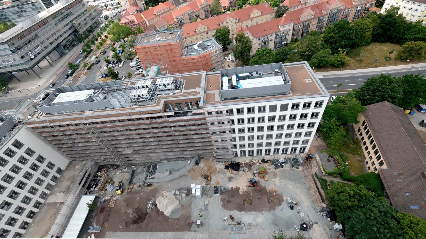Schräg gegenüber vom Business Tower entstehen mit die teuersten Wohnungen Nürnbergs. Schräg gegenüber vom Business Tower entstehen mit die teuersten Wohnungen Nürnbergs.