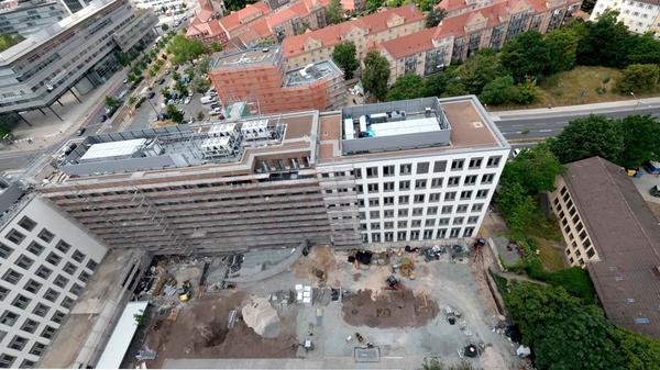 Umgschaut im Luxus-Wohnturm Seetor Living Mögeldorf