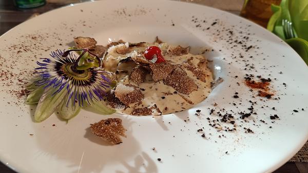 Trüffel gehören in Frankreich einfach dazu und sind auch auf der Restaurantkarte in Bélézy zu finden.