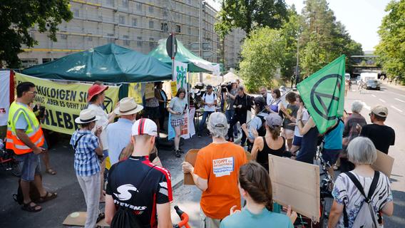 "Mit Vollgas in die Klimakatastrophe": Aktivisten kritisieren Norisring-Rennen