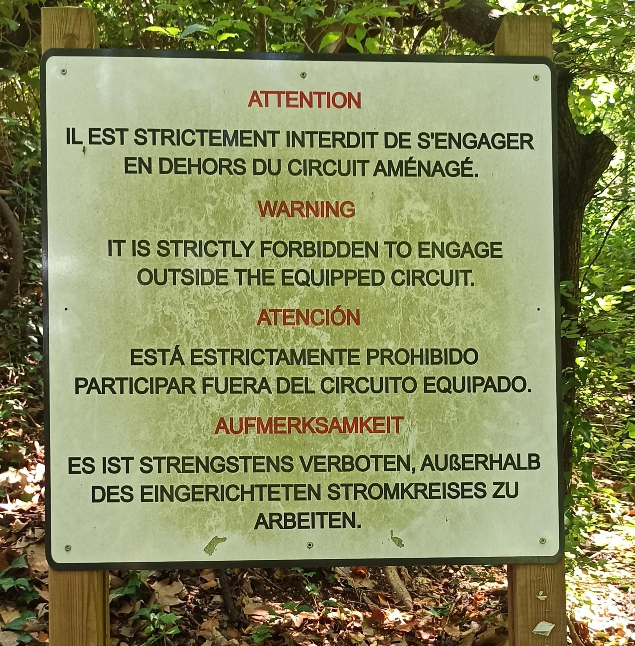 Gesehen von Thorsten Neubauer aus Heroldsbach in "Fontaine de la Vacluse" in der Provence (Frankreich). Alle Bilder der letzten Jahre unserer lustigen Deutschübersetzungen finden Sie hier.