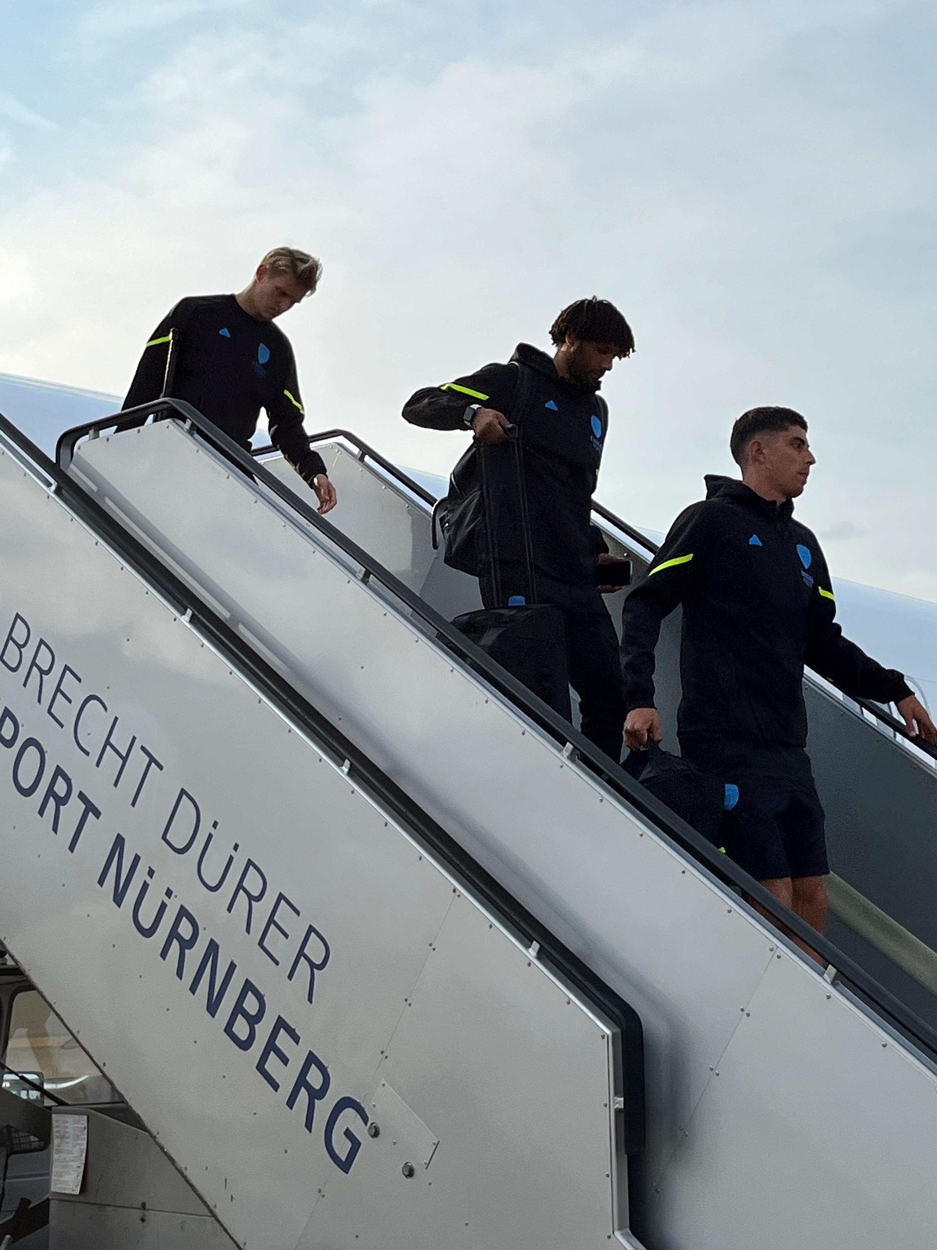 Auf ihn hat nicht nur Arsenal gewartet: Mittelfeld-Juwel Kai Havertz (vorne) ist für 70 Millionen Euro von Stadtrivale Chelsea zu den Gunners gewechselt.