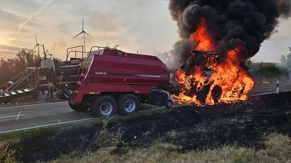 Rauchsäule kilometerweit zu sehen: Im Kreis Weißenburg-Gunzenhausen brannte ein Traktor
