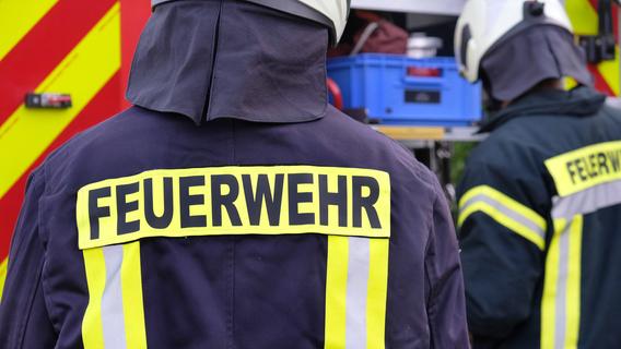 Trockenheit und hohe Temperaturen: Feuer halten Einsatzkräfte in Franken auf Trab