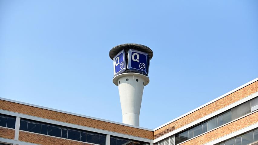 Das markante Symbol bleibt: der Turm, inzwischen mit dem neuen Logo von The Q.