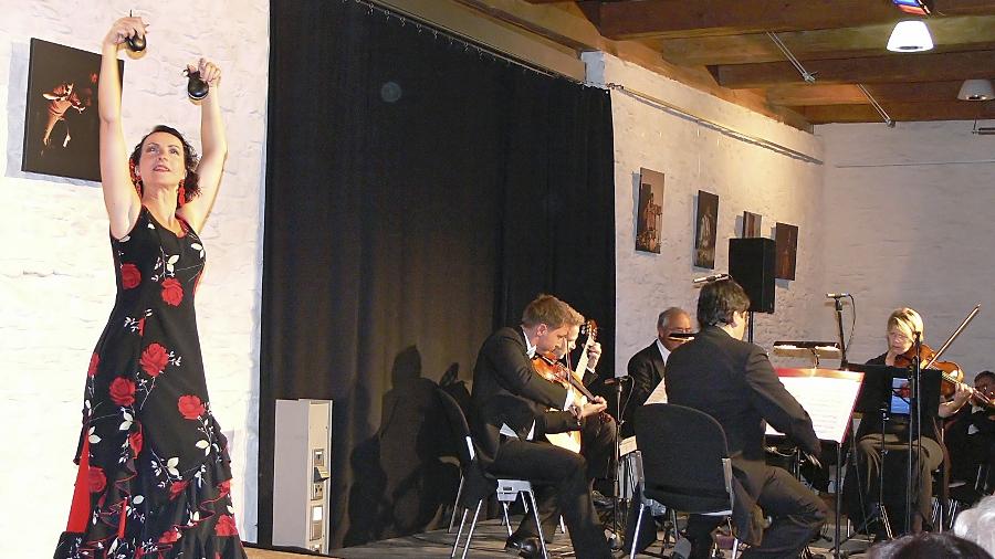 Leidenschaft im Kultursaal statt im Spital-Innenhof Leidenschaft im Kultursaal statt im Spital-Innenhof