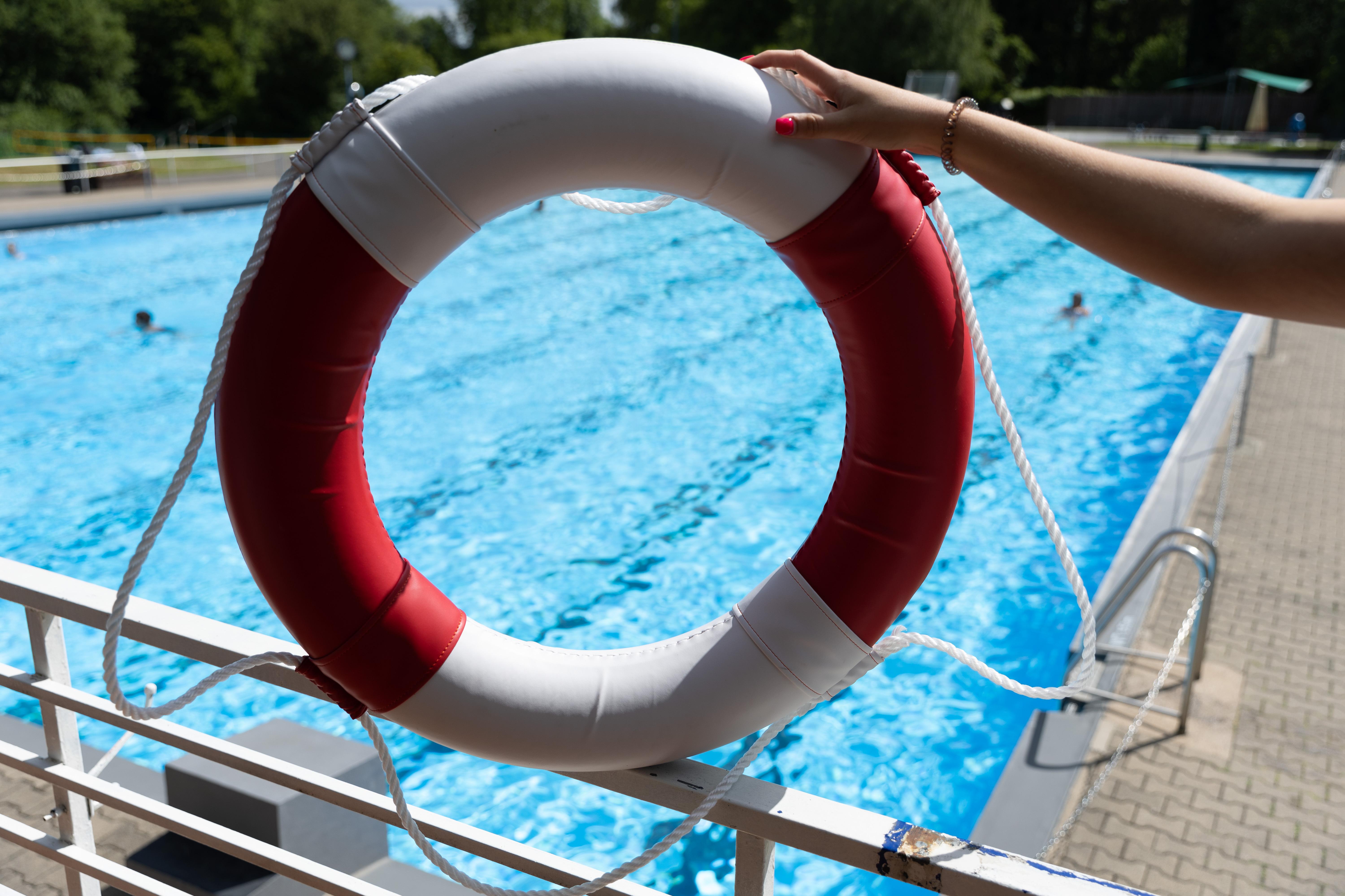 Ab welchem Alter können Kinder ohne Eltern ins Freibad?