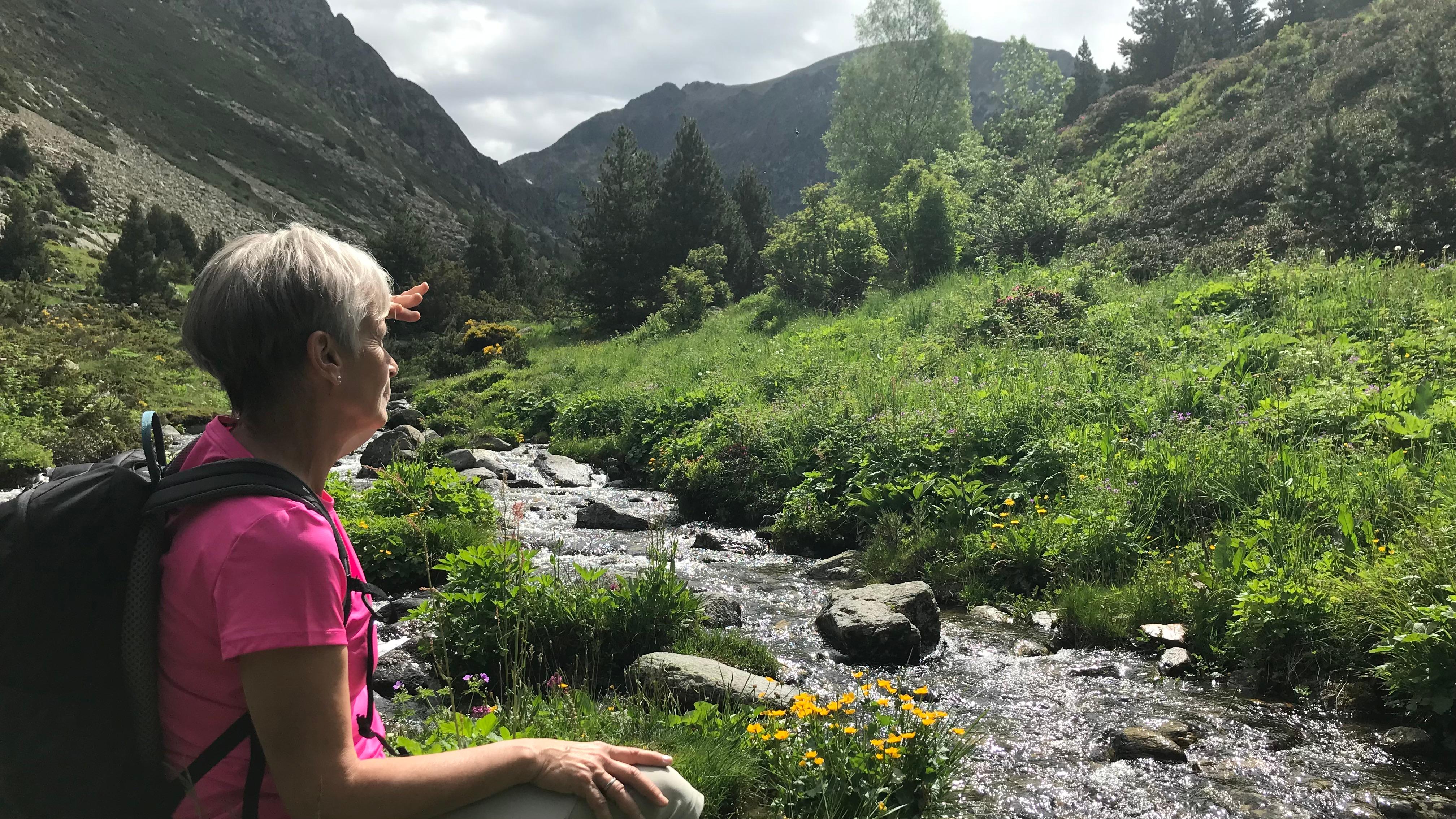Hin und wieder anhalten und die Natur genießen  - das gehört beim Wandern einfach dazu.