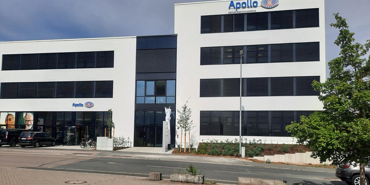 Apollo Mobil Zu heiß zum Arbeiten? Die neue Zentrale von Apollo Optik lockt jetzt ...
