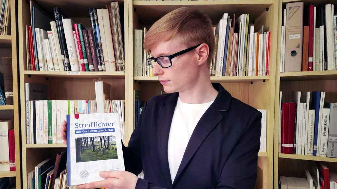 Mit der 46. Ausgabe der Neustädter "Streiflichter" präsentiert Jochen Ringer zugleich den ersten Streifzug durch die Geschichte der Kreisstadt und der Region unter seiner Schriftleitung.
