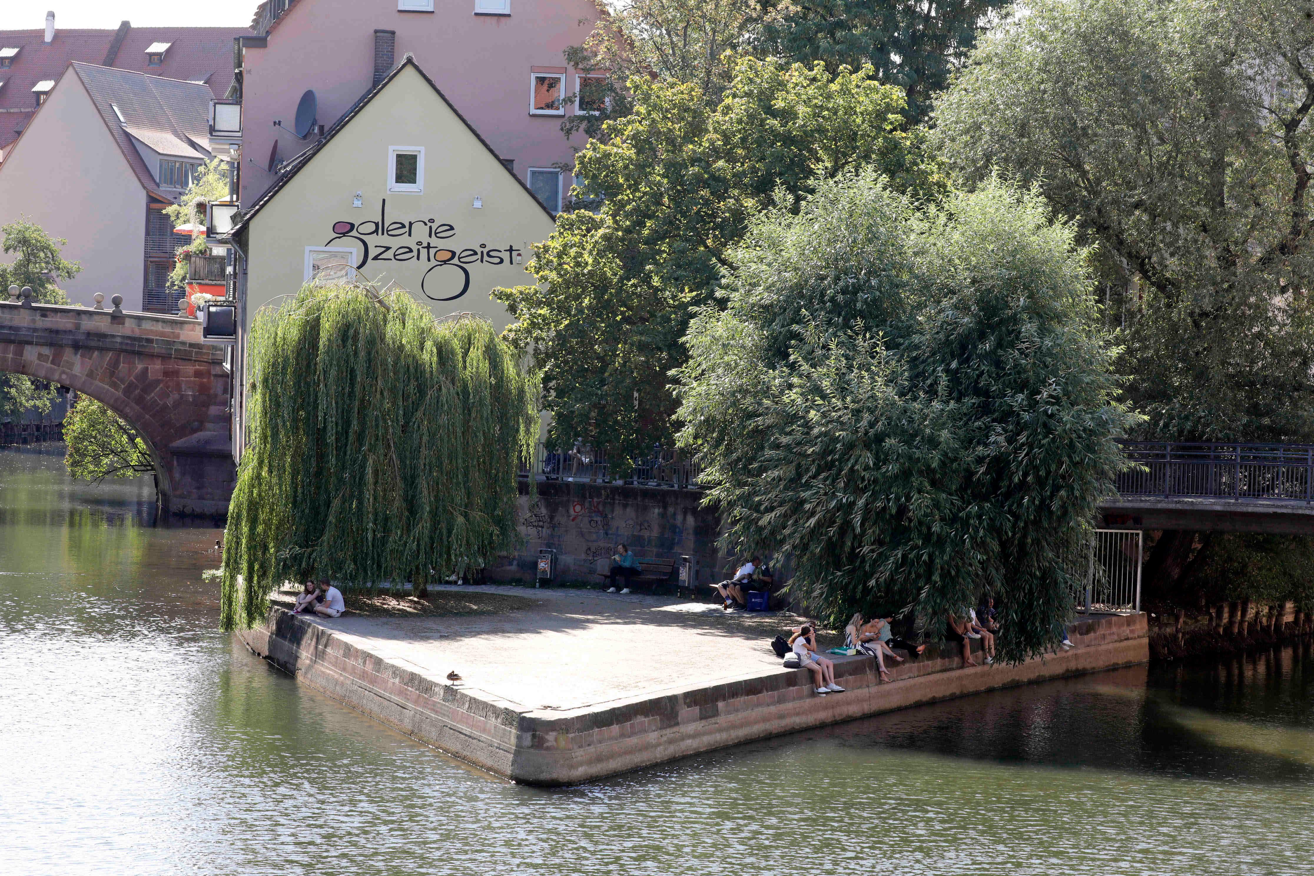 Auch auf der Liebesinsel und den Fleischbänken genossen vergleichsweise wenige Menschen den strahlenden Sonnenschein. Es war schlicht und ergreifend zu heiß.