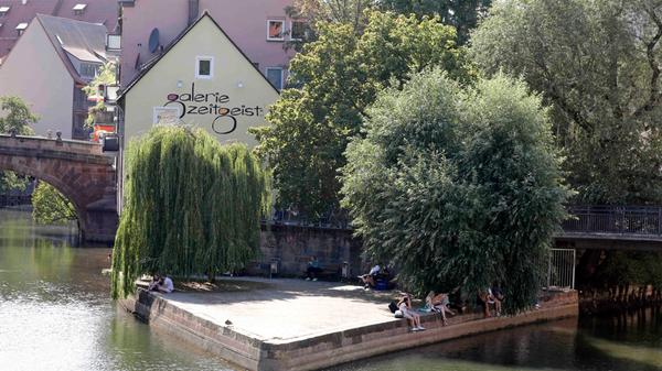 Auch auf der Liebesinsel und den Fleischbänken genossen vergleichsweise wenige Menschen den strahlenden Sonnenschein. Es war schlicht und ergreifend zu heiß.