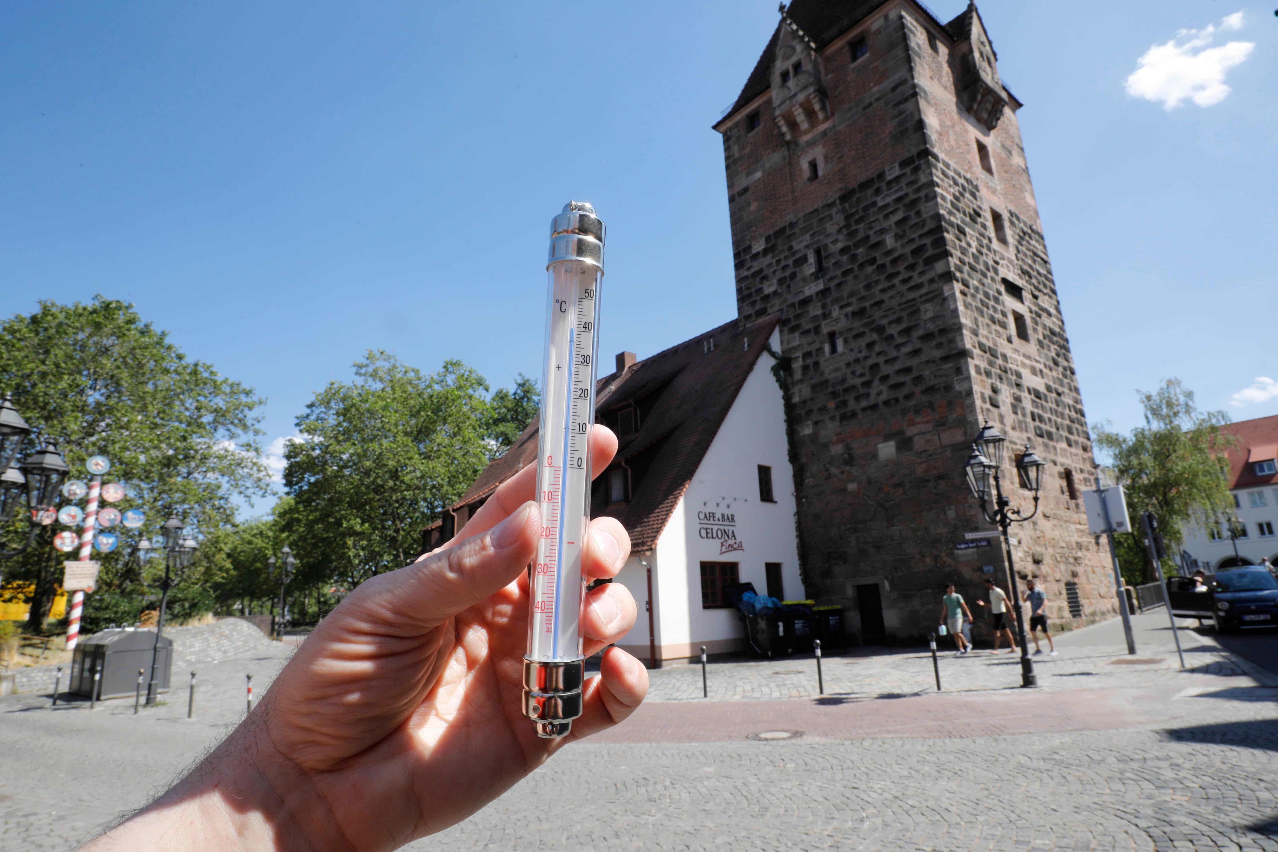 Vor dem Schuldturm kletterte das Thermometer ebenfalls bis auf 40 Grad.