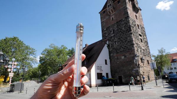Vor dem Schuldturm kletterte das Thermometer ebenfalls bis auf 40 Grad.