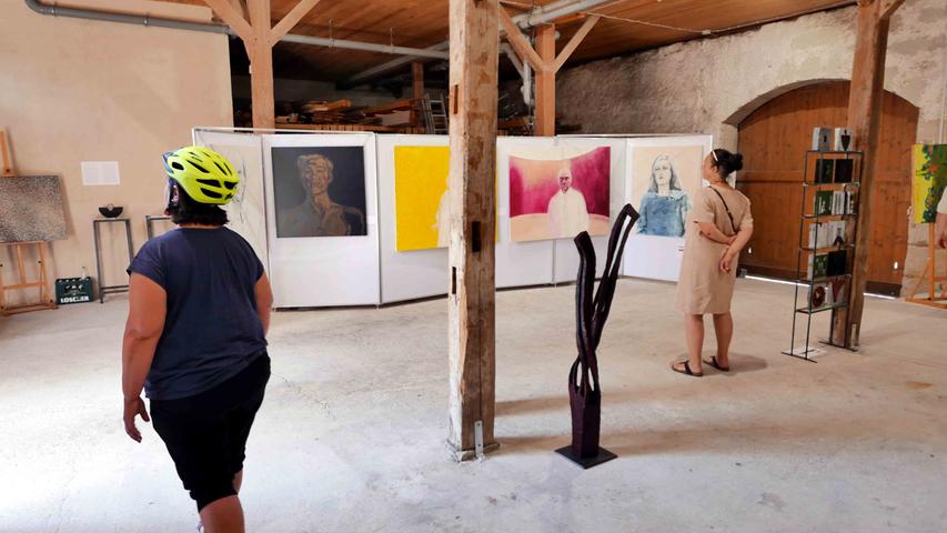 Die "Scheune der Kunstmühle" erfuhr als neuer Galerieort großes Interesse…
