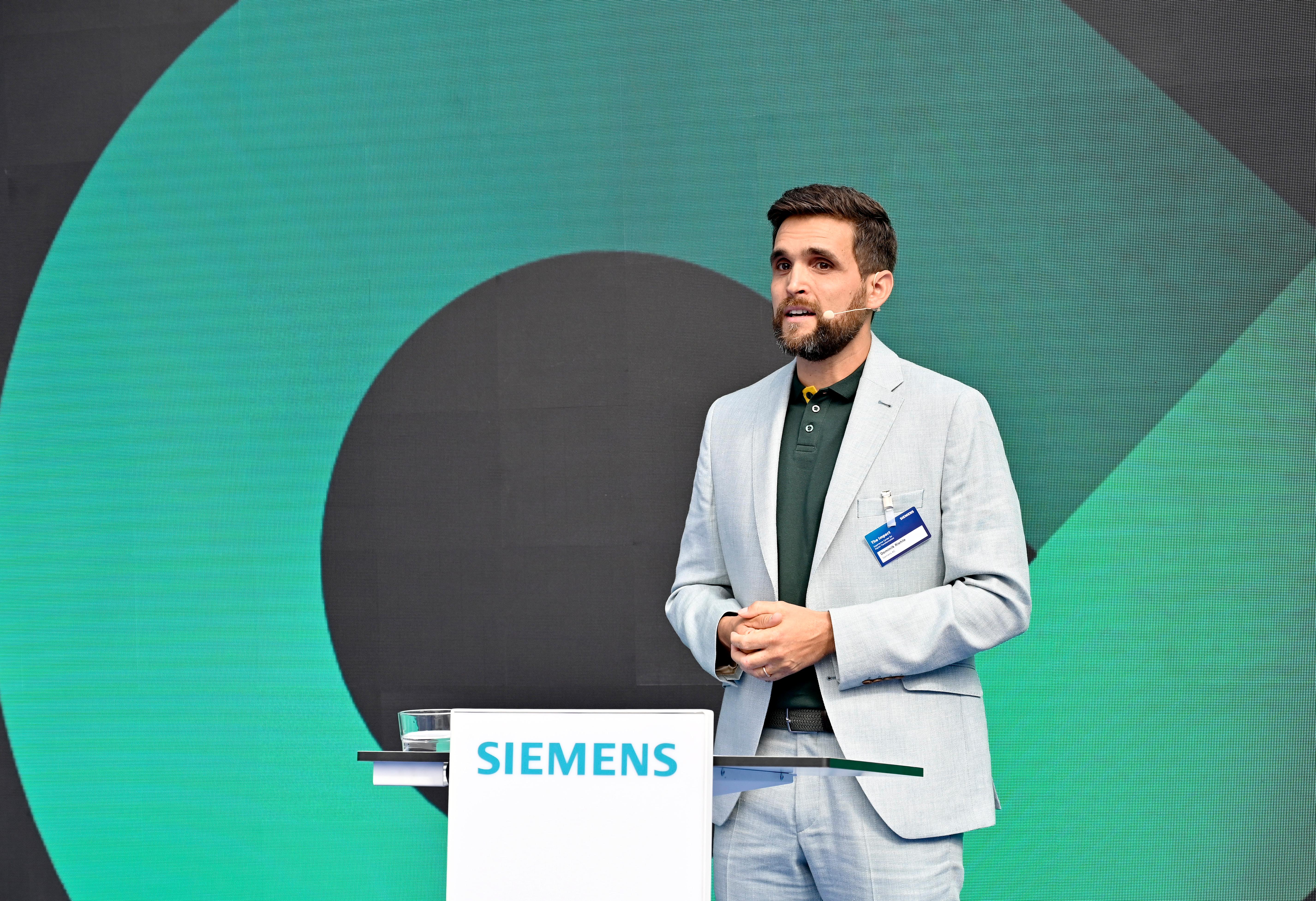 Im Gerätewerk testet und entwickelt Siemens in Erlangen wegweisende Technologien für Kunden aus aller Welt.