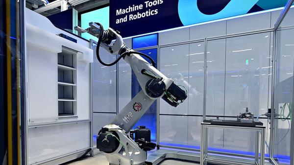 Im Gerätewerk testet und entwickelt Siemens in Erlangen wegweisende Technologien für Kunden aus aller Welt.