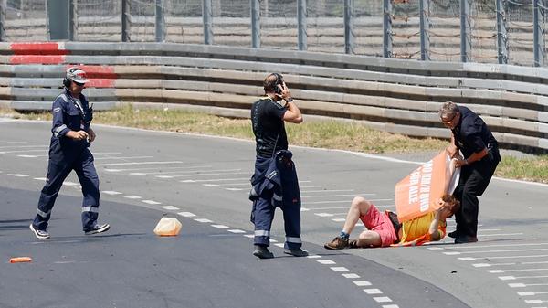 Klima-Aktivisten protestieren bei DTM-Rennen
