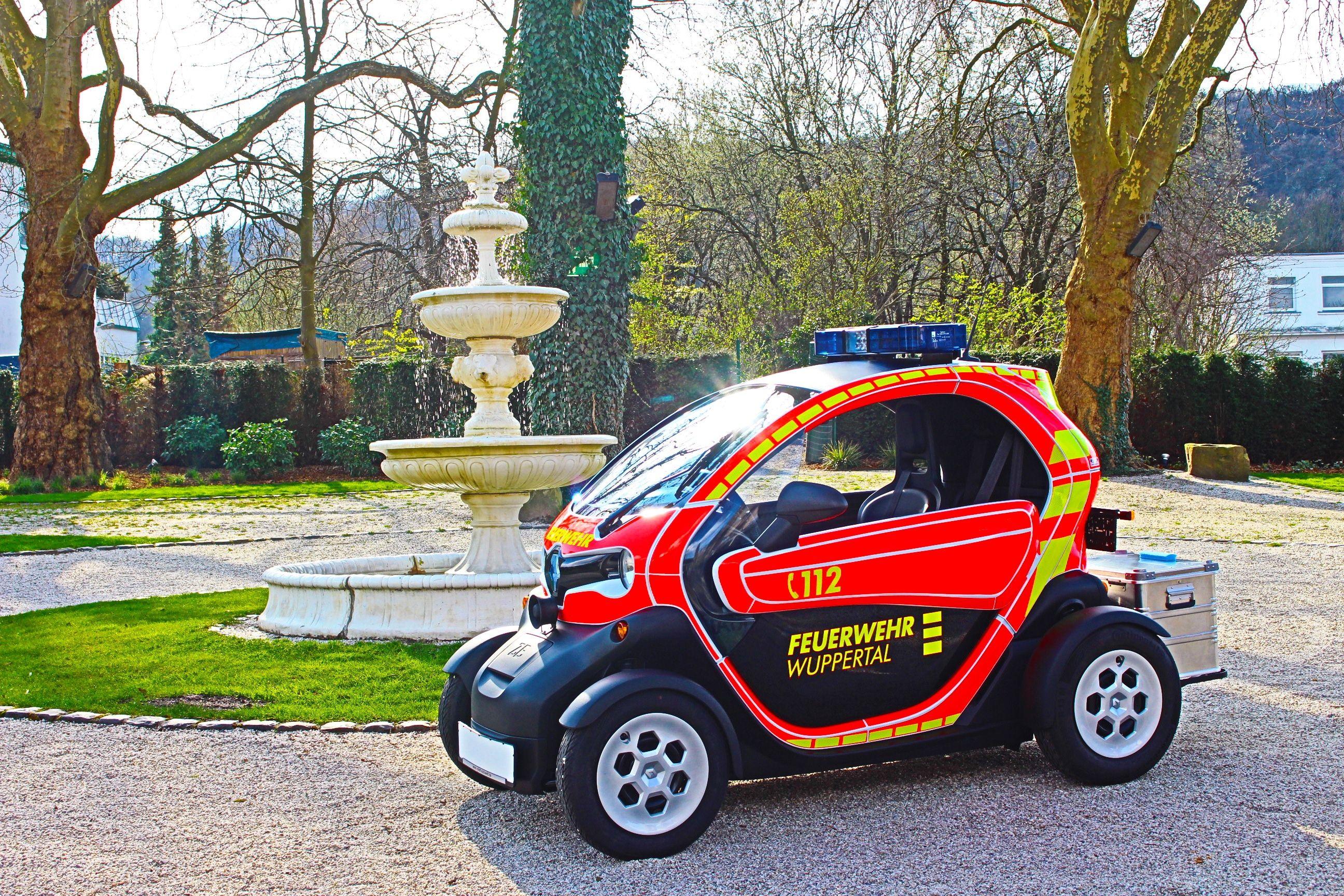 In der Heckbox sind unter anderem Löschspray, Gasmessgerät, tragbare Funkgeräte, Knickkopflampe, Sprühkreide und Geräte zum Öffnen von Türen untergebracht.