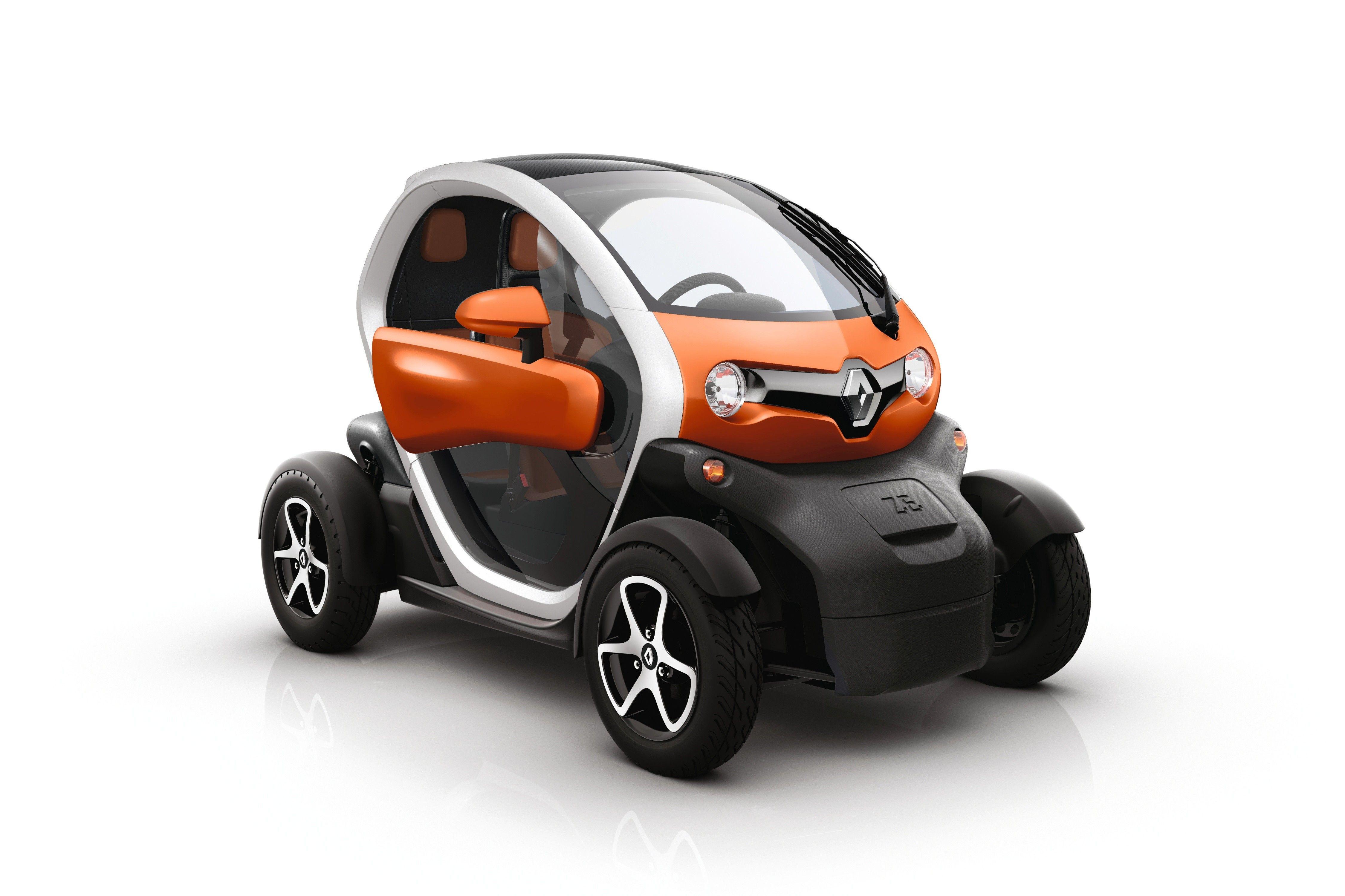 Noch kann der Twizy bestellt werden. Die 45er-Version ist ab 11.450 Euro zu haben. Sie bringt es auf 7,6 kW/10 PS, schafft mit einer Akkuladung 100 Kilometer und darf, da nur 45 km/h "schnell", schon von 15-jährigen Jugendlichen mit Moped-Führerschein AM gefahren werden.