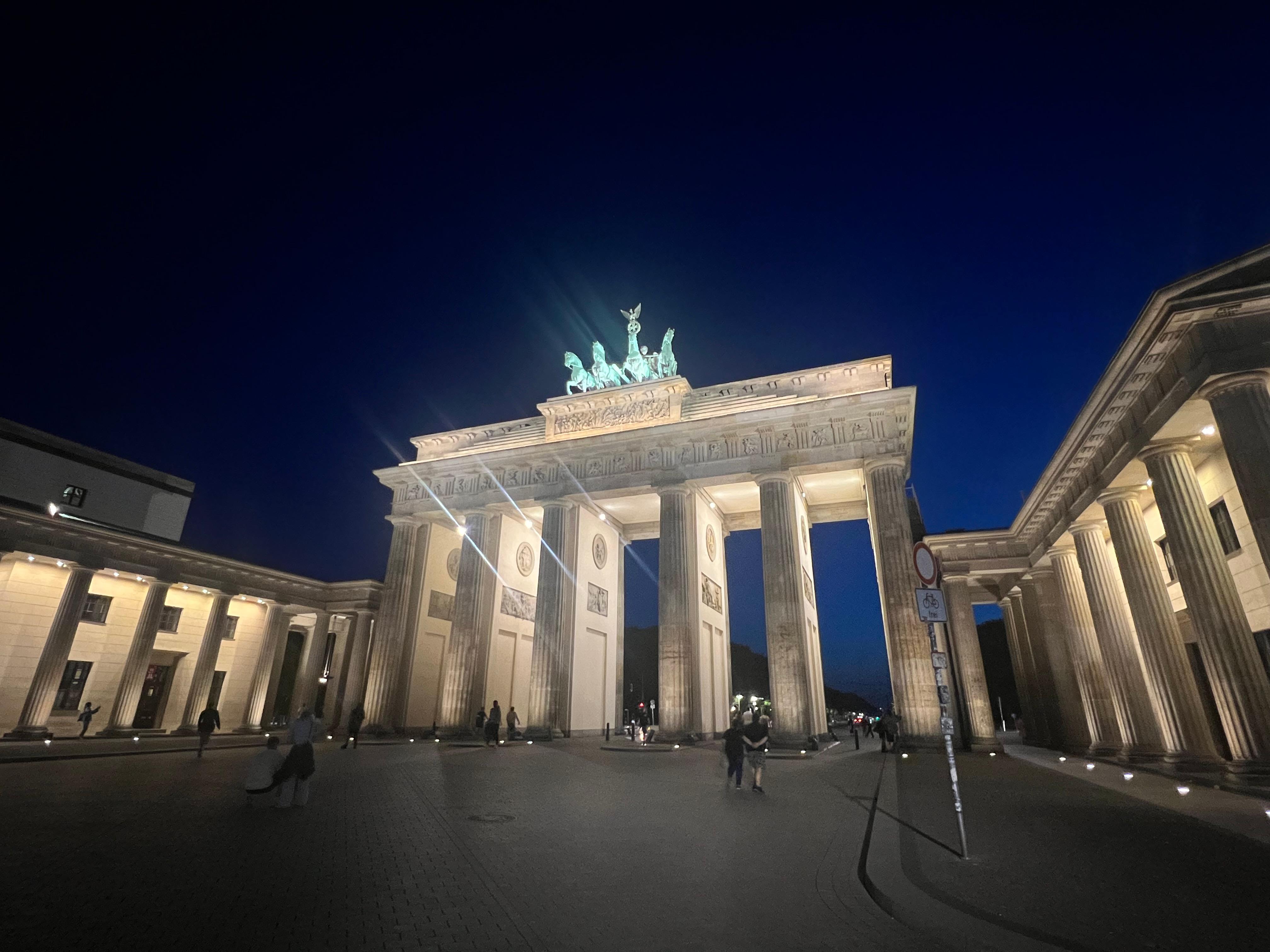 Berliner Traumorte: Wohin es unsere fränkischen Abgeordneten in den freien Minuten zieht. Einer der Lieblingsorte: das Brandenburger Tor. 