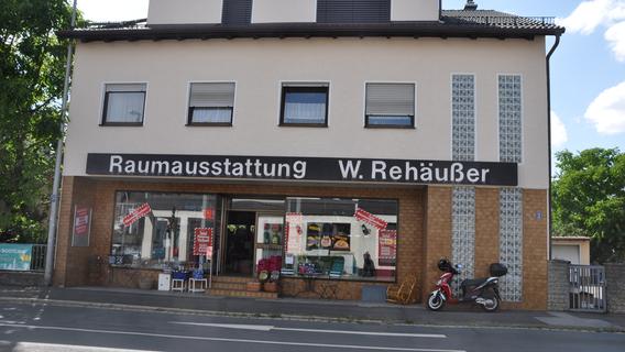 Letzte Reste aus Traditionsgeschäft in Höchstadter Kellerstraße werden heute verkauft