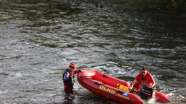 27-Jähriger von Strömung in Regnitz mitgerissen - Suche erfolglos